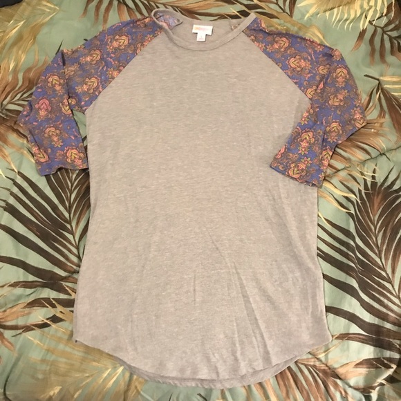 LuLaRoe Tops - ❤️Lularoe Baseball Tee
